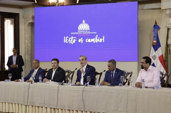 Presidente Abinader presenta logros del Programa Burocracia Cero